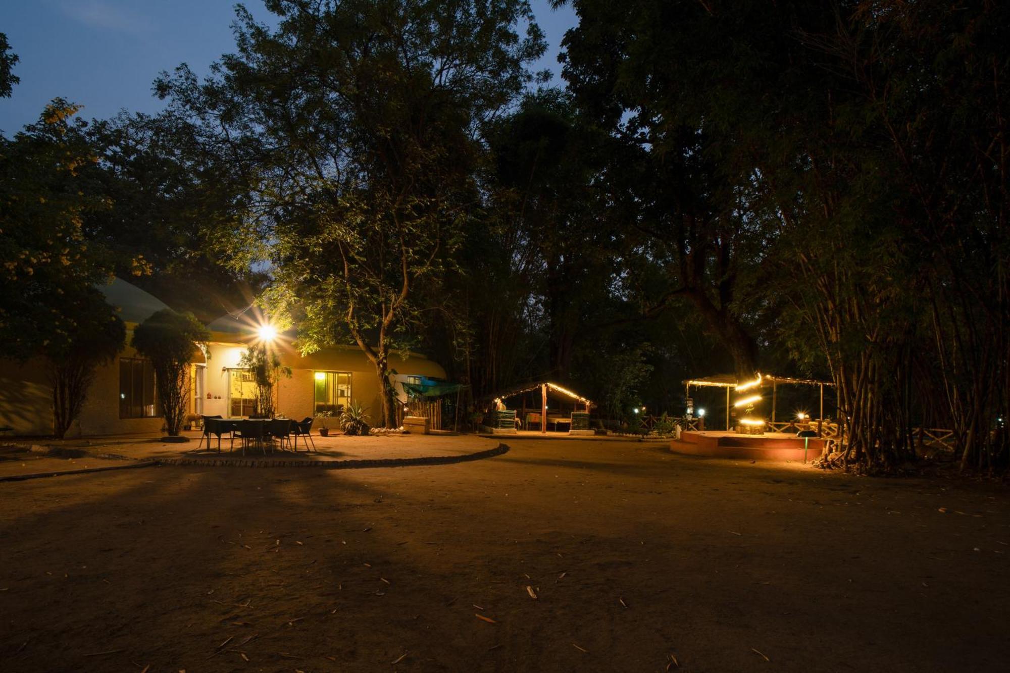 Hotel Treebo Premium Mowgli'S Den, Pench Khawāsa Zewnętrze zdjęcie
