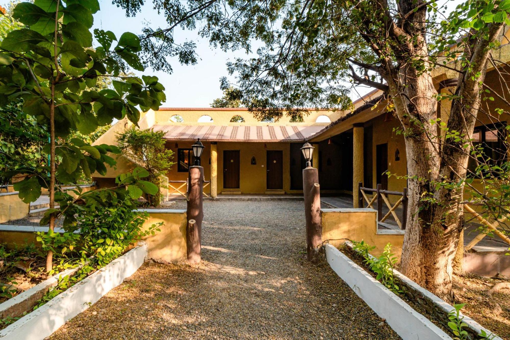 Hotel Treebo Premium Mowgli'S Den, Pench Khawāsa Zewnętrze zdjęcie
